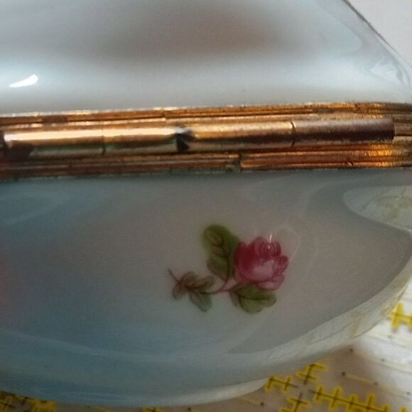 Limoges, France, Clamshell with bracelet - Picture 10 of 10